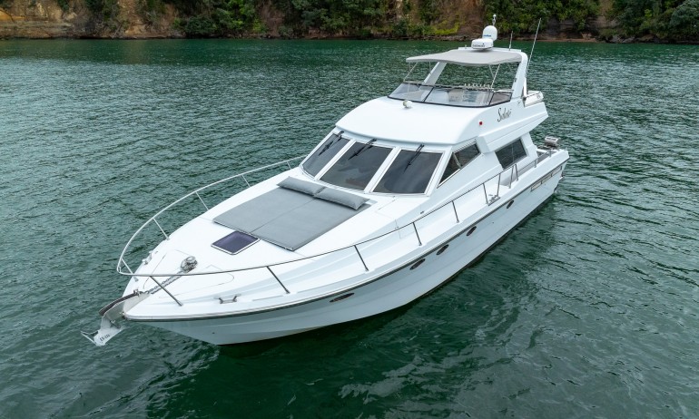 Comar 52 Salute 6 Port Bow2